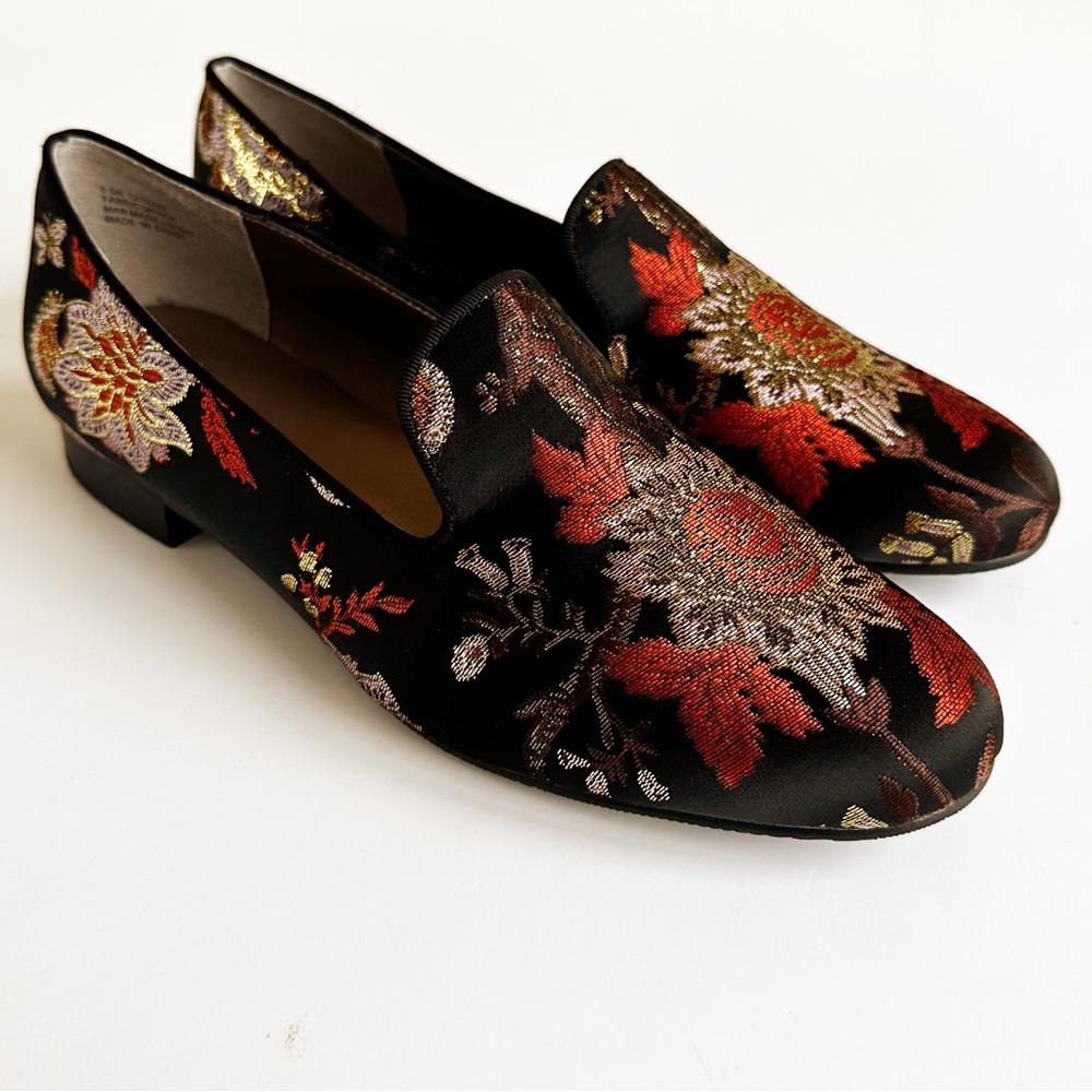Array Aubrey Floral Brocade Flats Size 8.5 Narrow